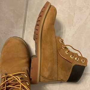 Timberland classic yellow boots